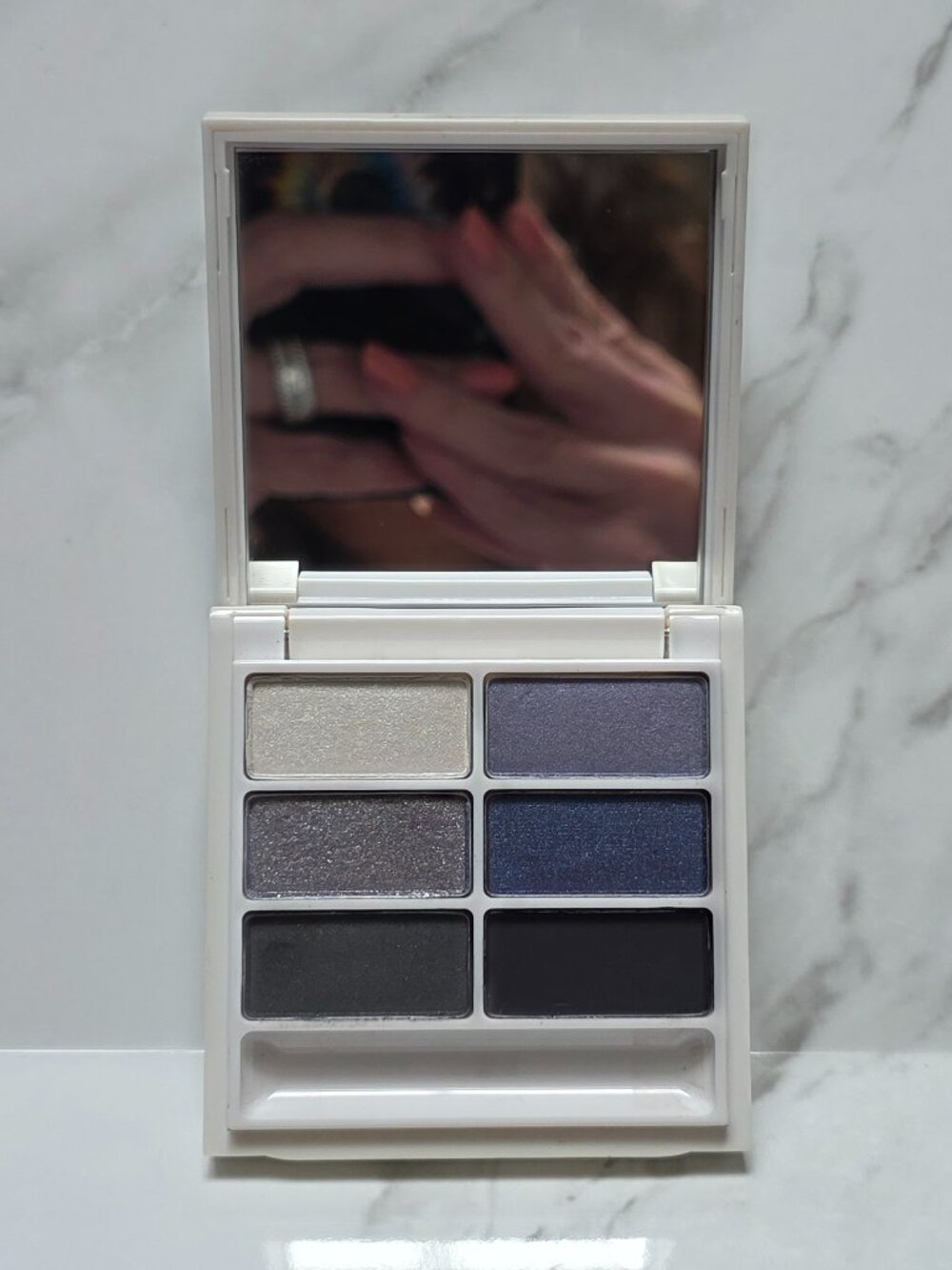 MAC 6 SNOWGLOBE Eye Shadows COOL